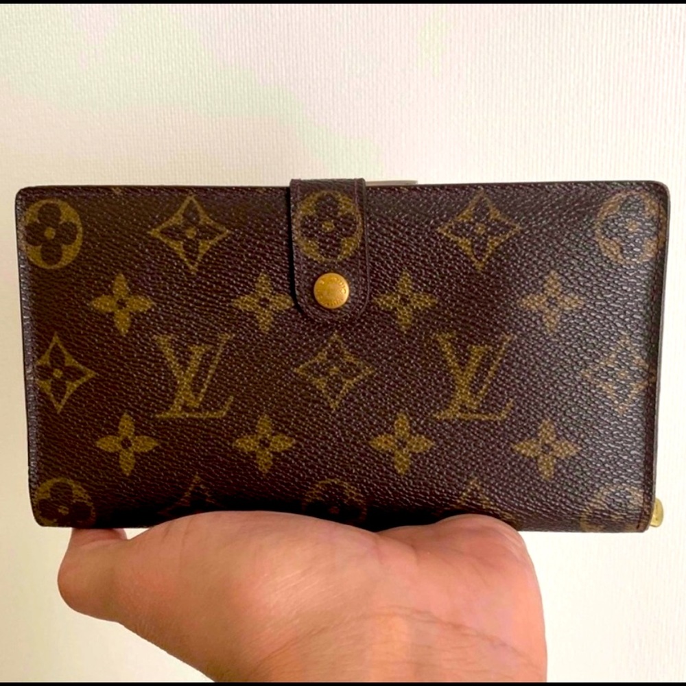 Authentic LV wallet